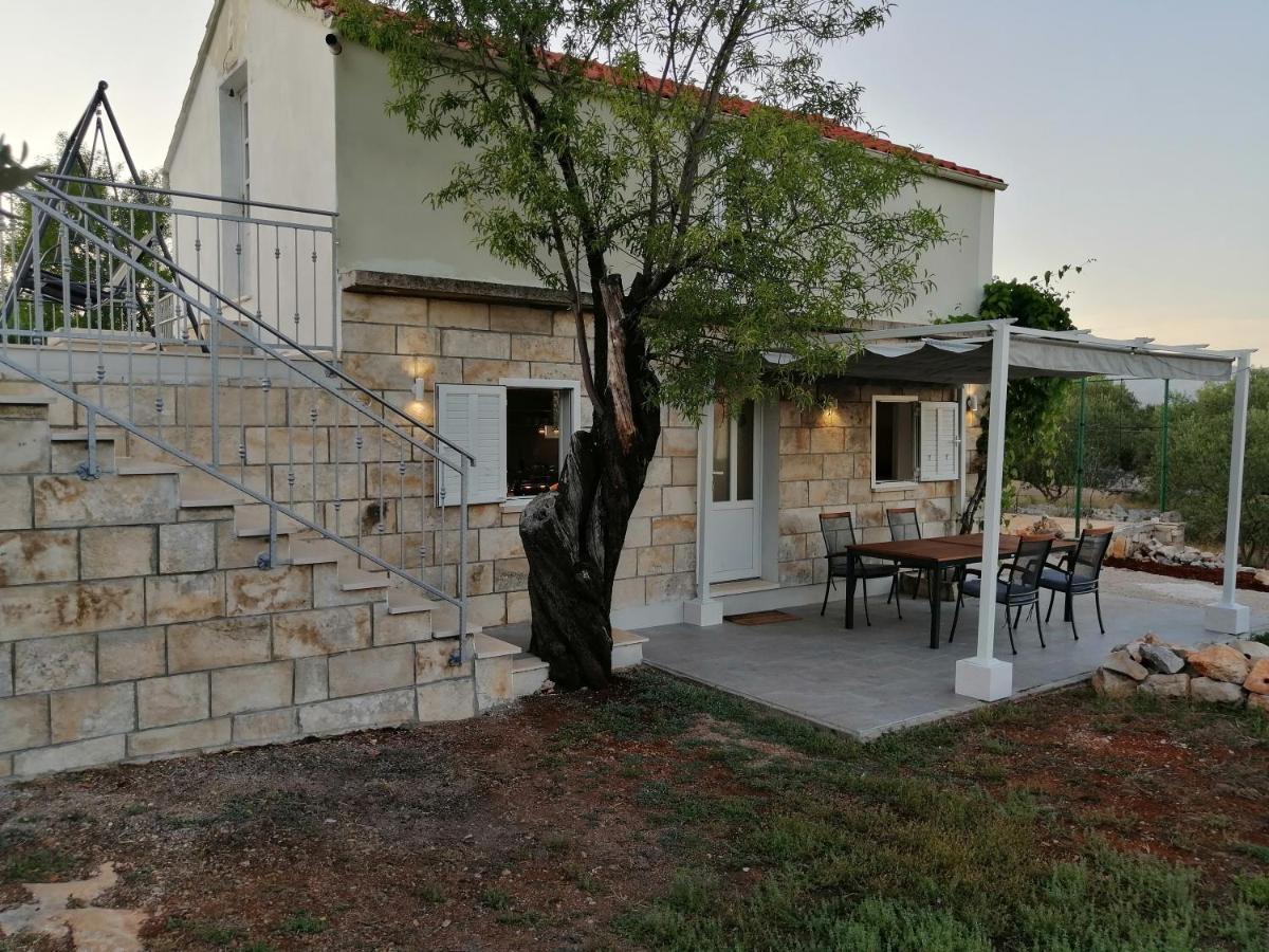 Olive Grove House Lumbarda Villa Exterior photo